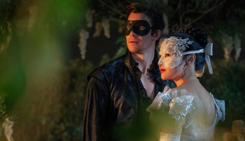 Bridgerton season 4 - Luke Thompson as Benedict Bridgerton, Yerin Ha as Sophie Baek