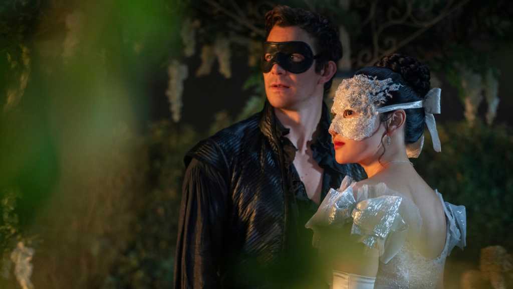 Bridgerton season 4 - Luke Thompson as Benedict Bridgerton, Yerin Ha as Sophie Baek