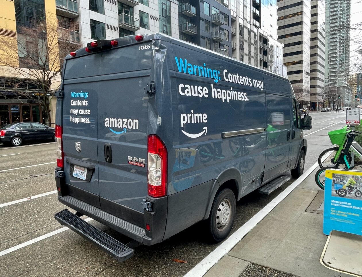 Amazon customers report delivery delays after major AWS outage – GeekWire
