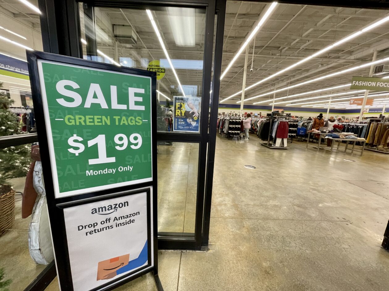 Amazon expands package return network with new Goodwill partnership in Seattle area – GeekWire