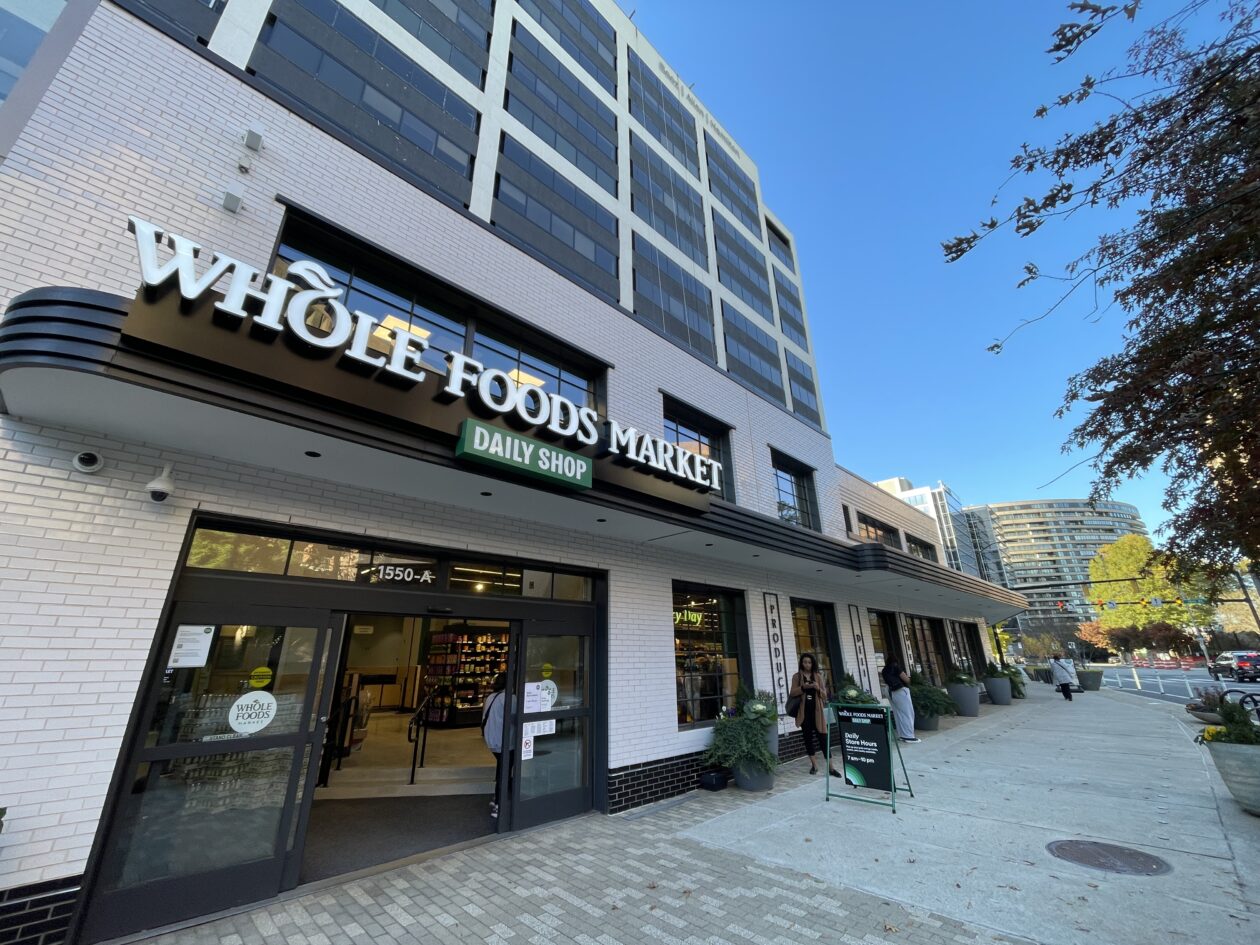 Inside the new 'Daily Shop' grocery store near Amazon HQ2 – GeekWire