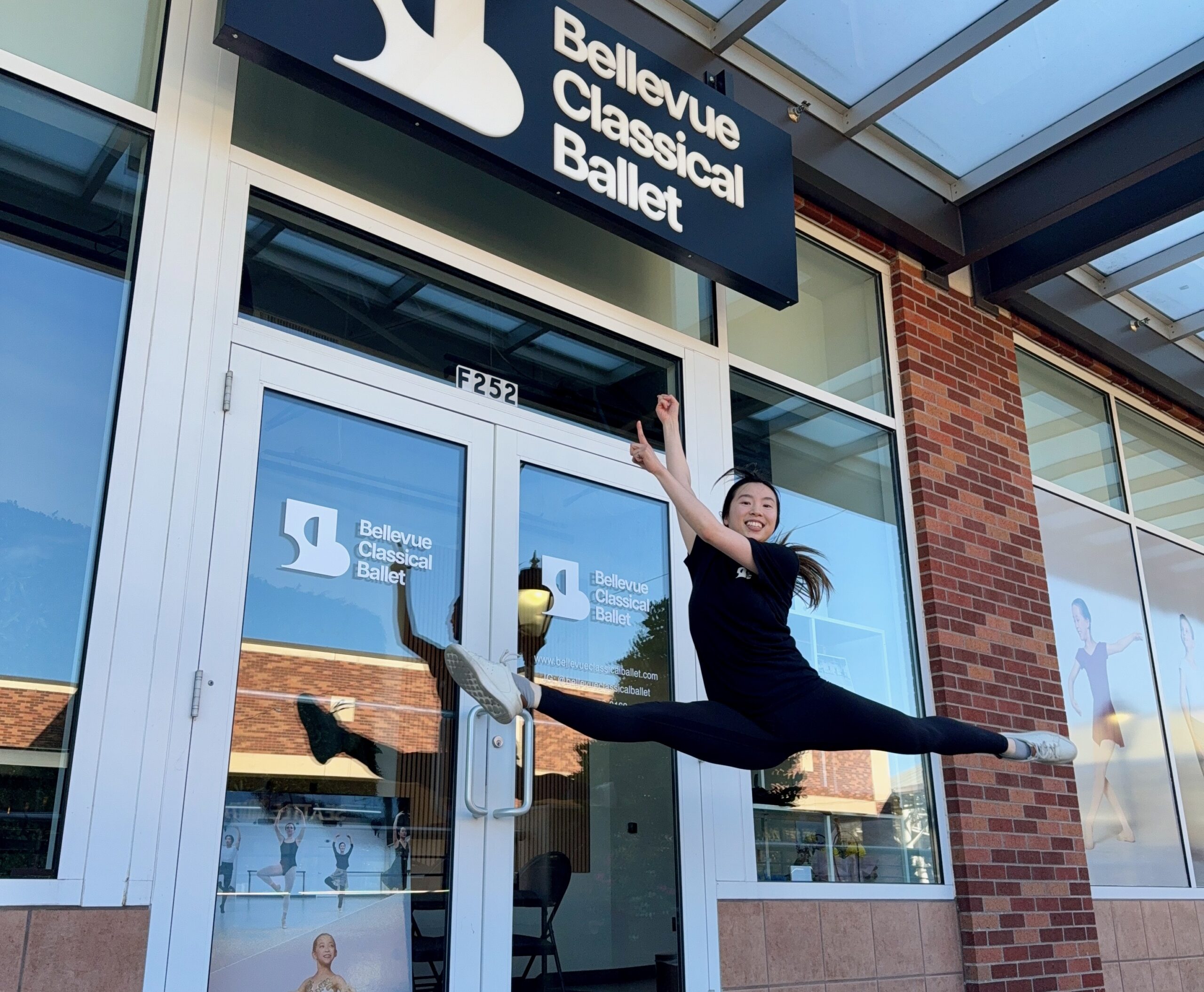 Ex-Microsoft product manager opens ballet school, and leans into her tech skills – GeekWire