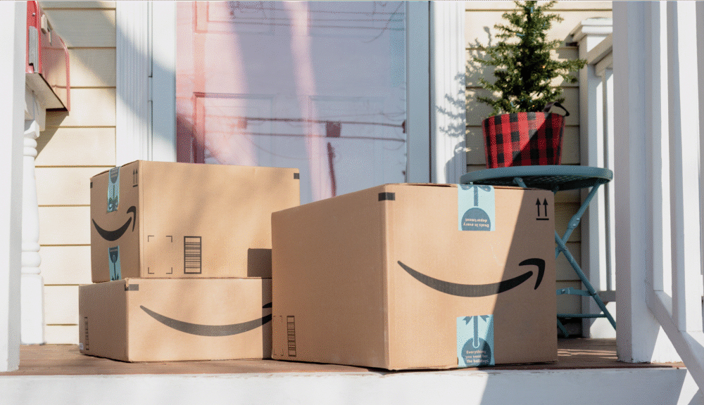 Amazon Pakete vor der Haustür