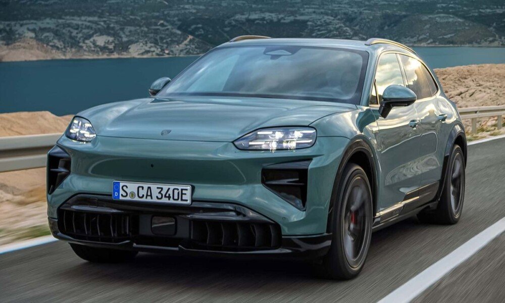 2026 Porsche Cayenne Electric unveiled - 1139 hp EV!