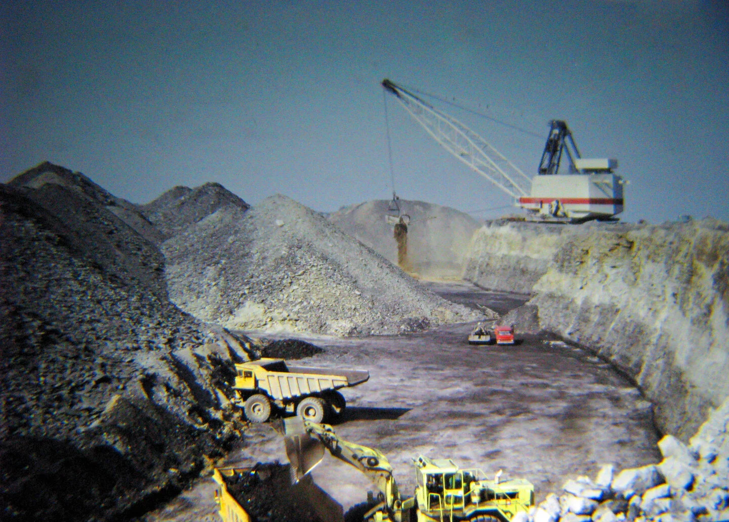 Mining business learnings for AI deployment