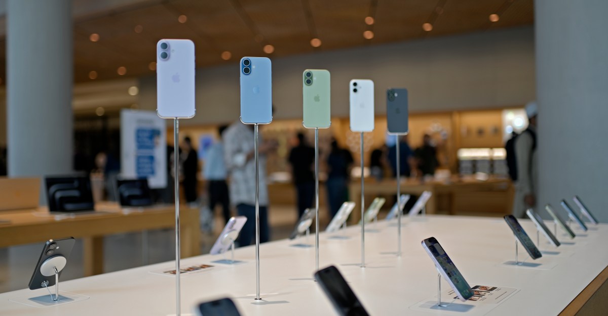 India is ordering Apple and other phone makers to preinstall a state-owned app