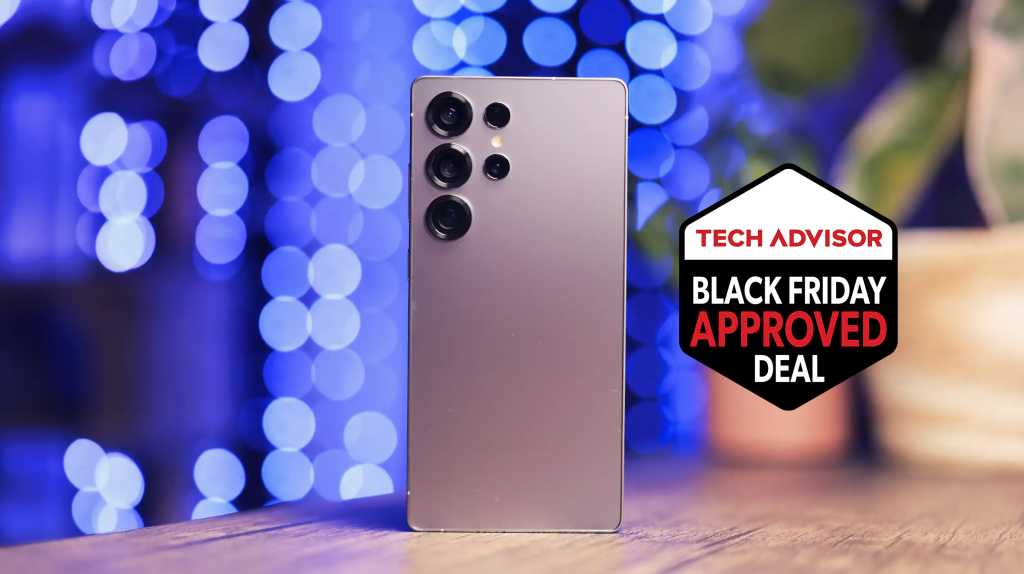 Samsung Galaxy S25 Ultra next to Tech Advisor Black Friday Approved Deal logo