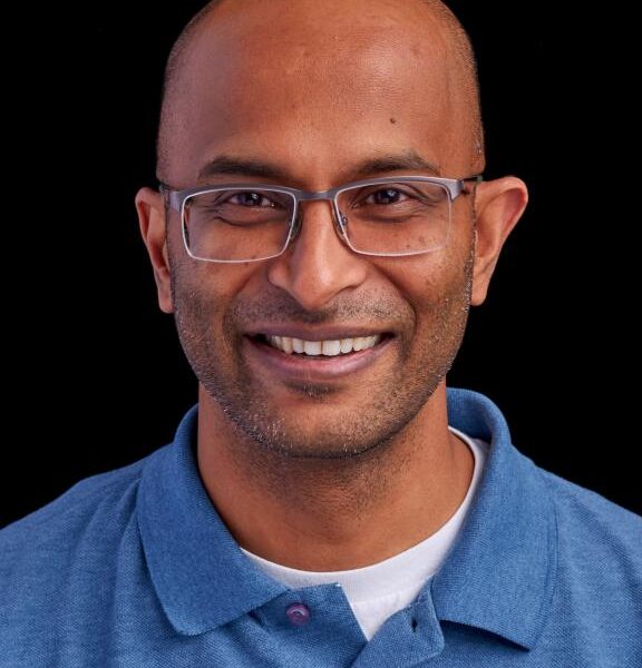 Starbucks hires Amazon grocery tech leader as new CTO amid turnaround push – GeekWire