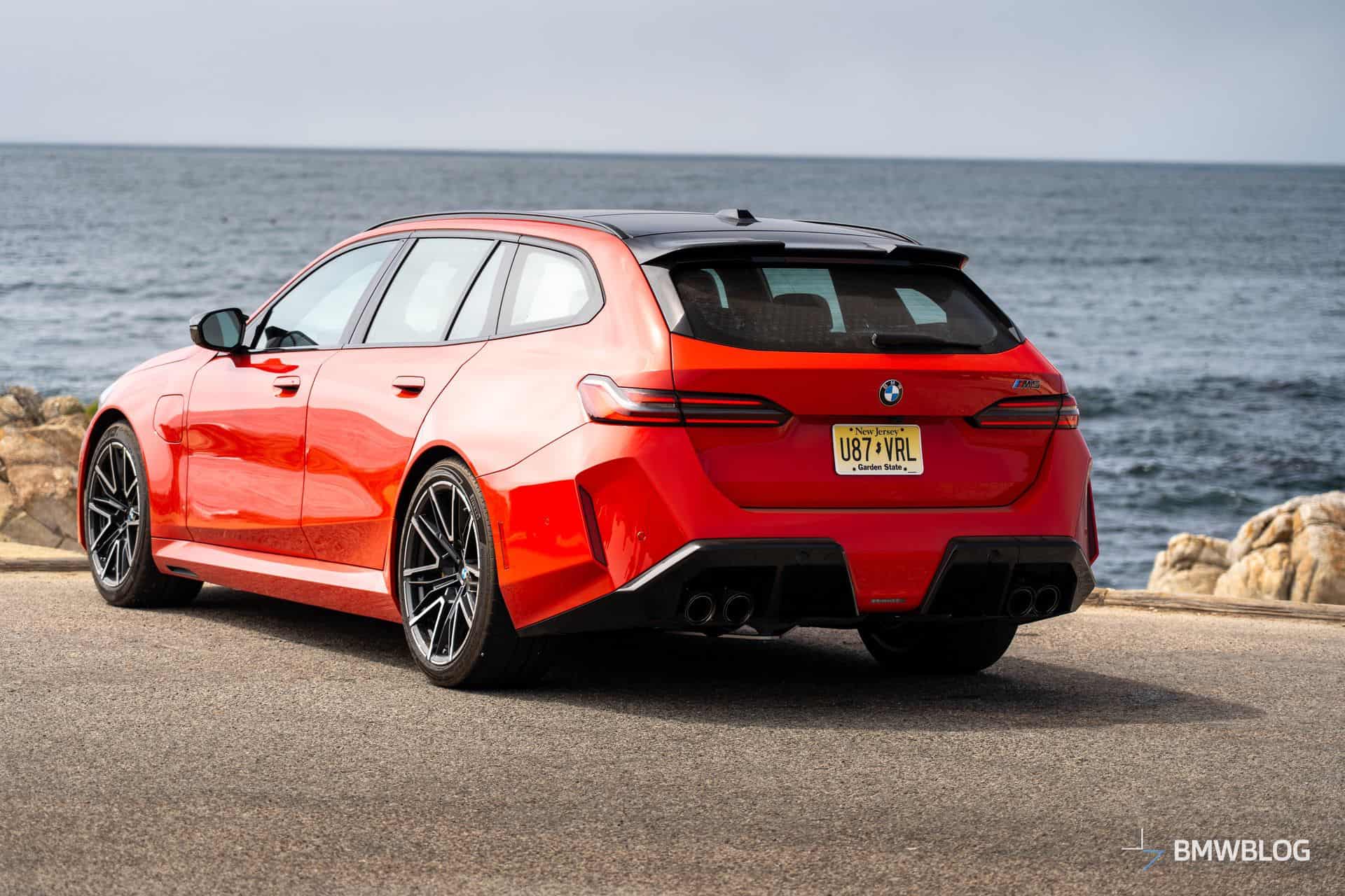 BMW M5 TOURING BRIGHT RED 17