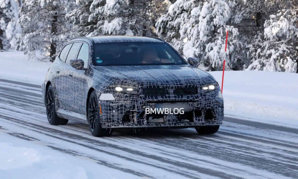 2027 BMW M5 TOURING SPY PHOTOS WINTER 19