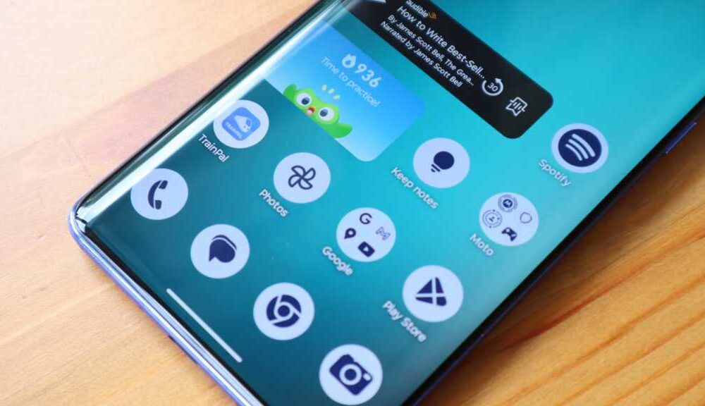 Motorola Edge 60 Pro Android overlay