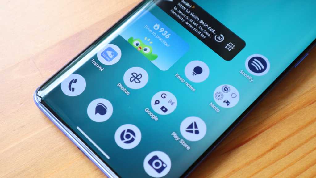 Motorola Edge 60 Pro Android overlay