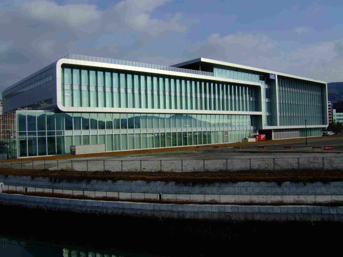 Insurance giant AIG deploys agentic AI with orchestration layer