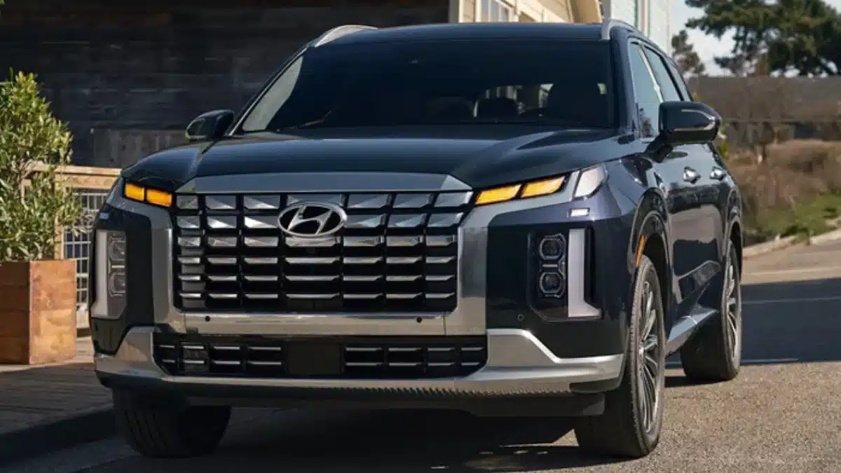 Nearly 569,000 Hyundai Palisades Recalled After Tests Reveal Third-Row Passenger Safety Risk