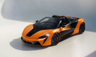 McLaren marks 10th F1 Constructors' title with Artura Spider special edition