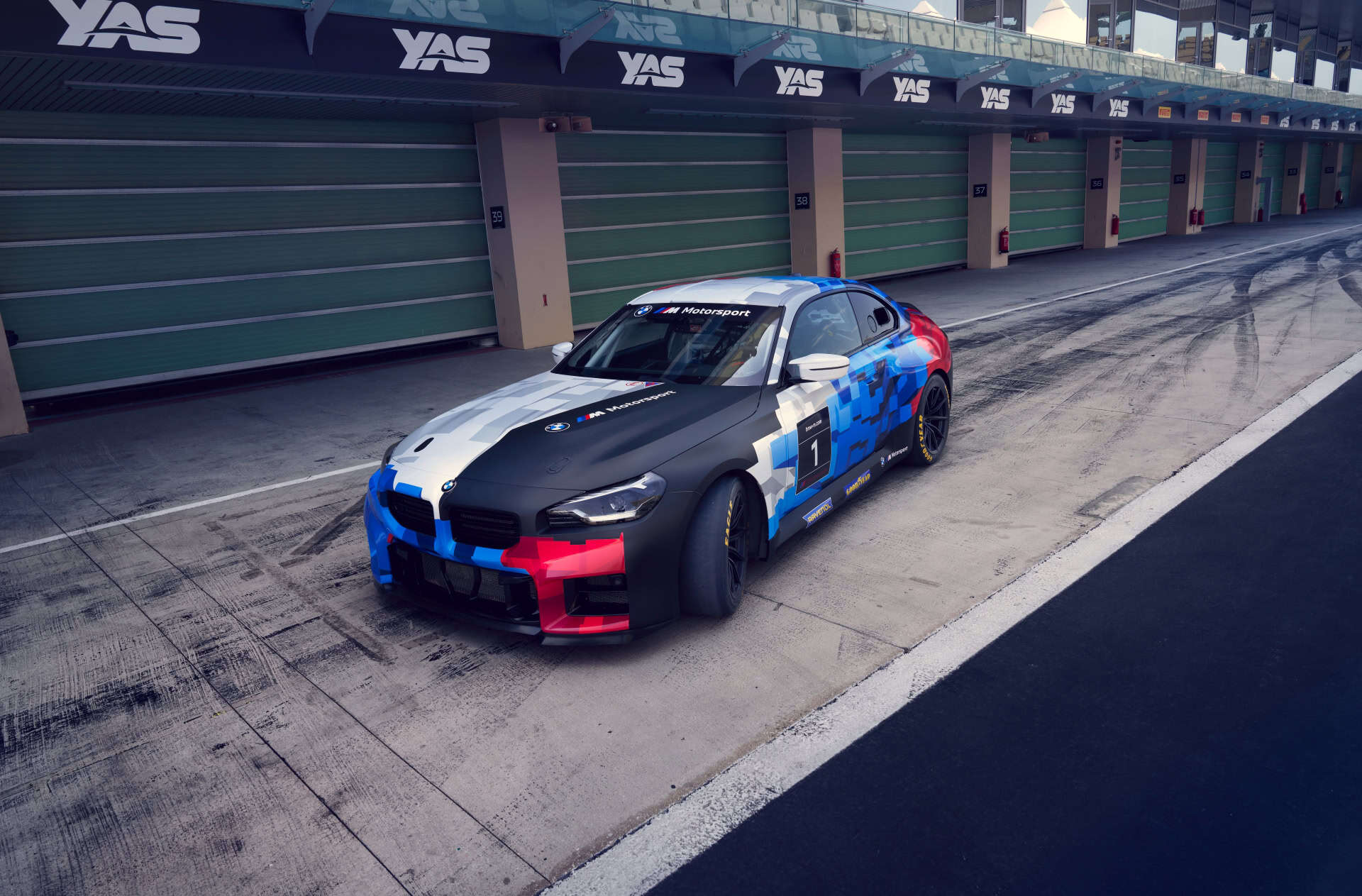 2025 BMW M2 RACING G87