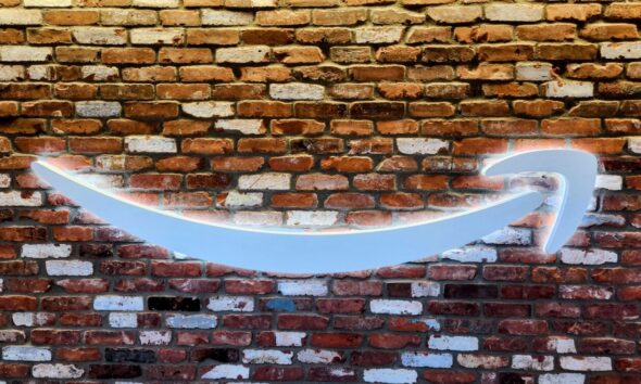 Wall Street looks for cloud growth after capex surge and job cuts – GeekWire