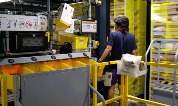 Amazon lays off robotics staff in latest cuts – GeekWire
