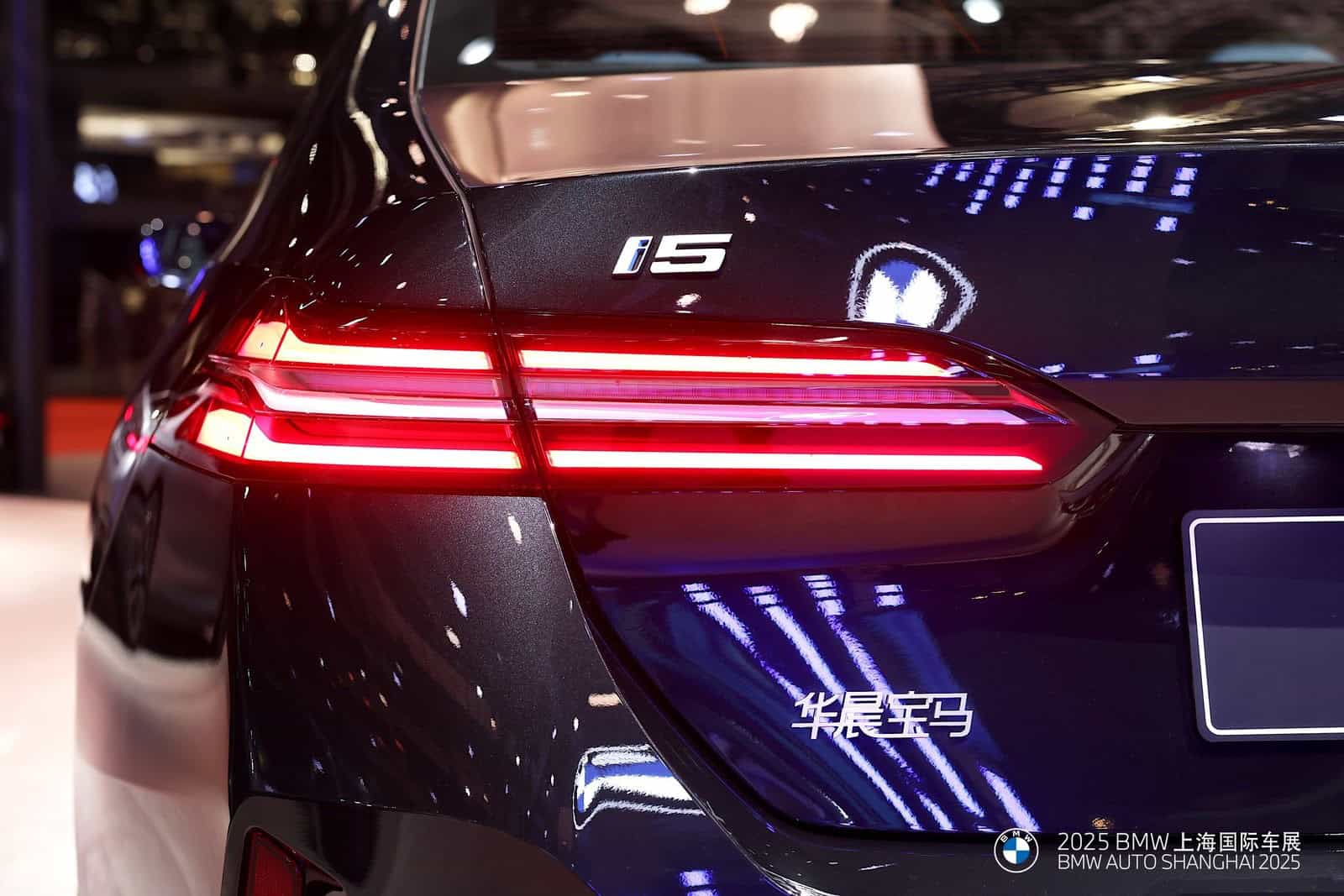 BMW I5 LONG WHEELBASE 3