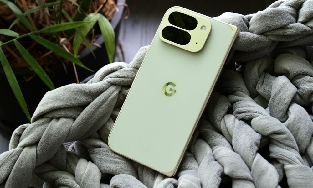 Android tablets and foldables are getting a Chrome bookmark bar