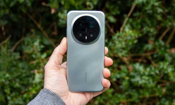 Honor Magic 8 Pro rear