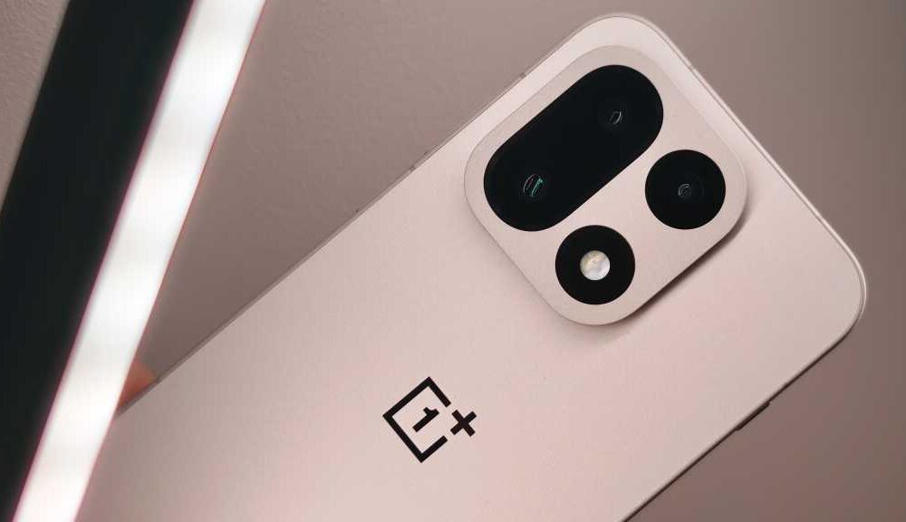 OnePlus 15 REVIEW camera