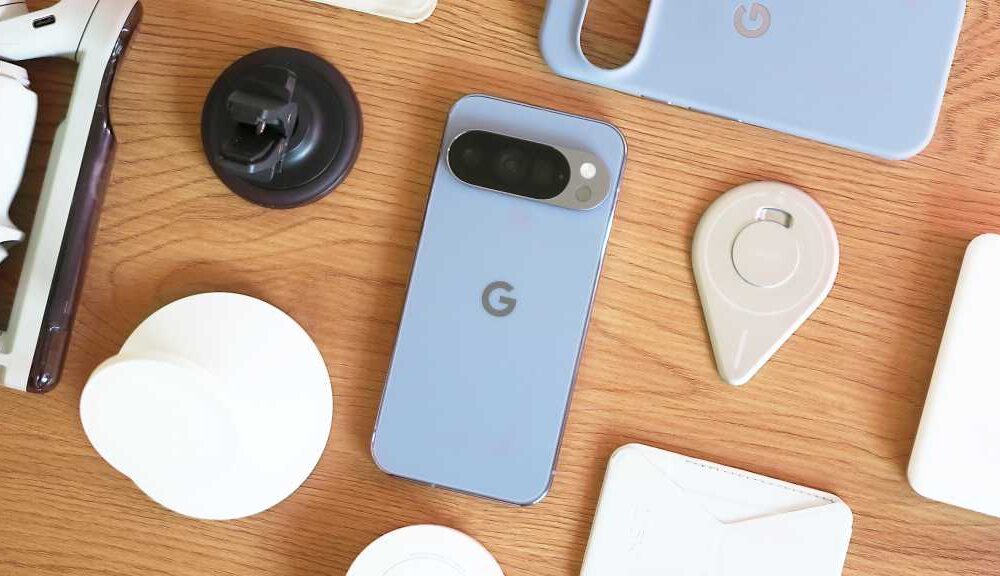 Google Pixel 10 Pro REVIEW Pixelsnap accessories