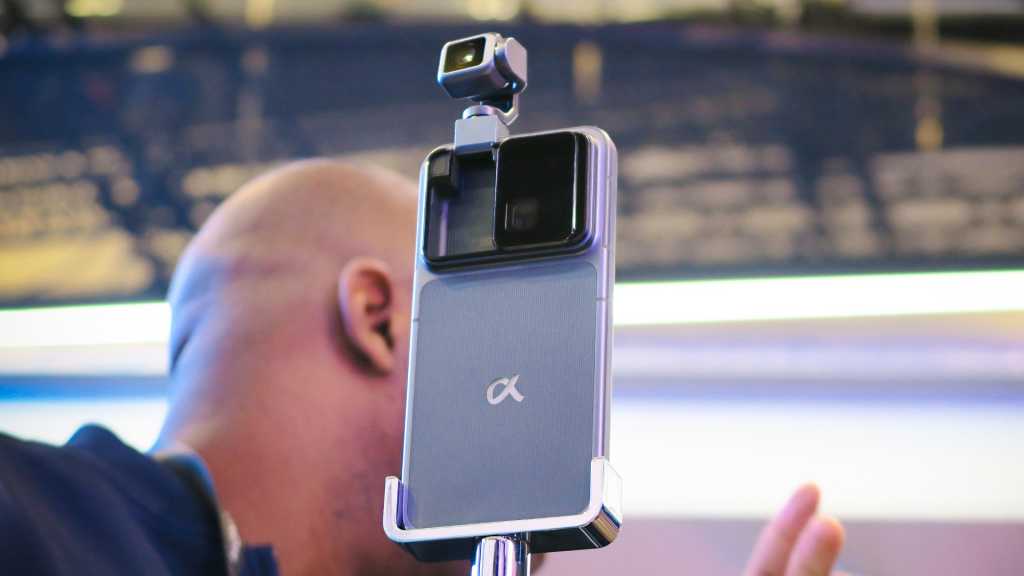 Honor Robot Phone hands on MWC 26 back open