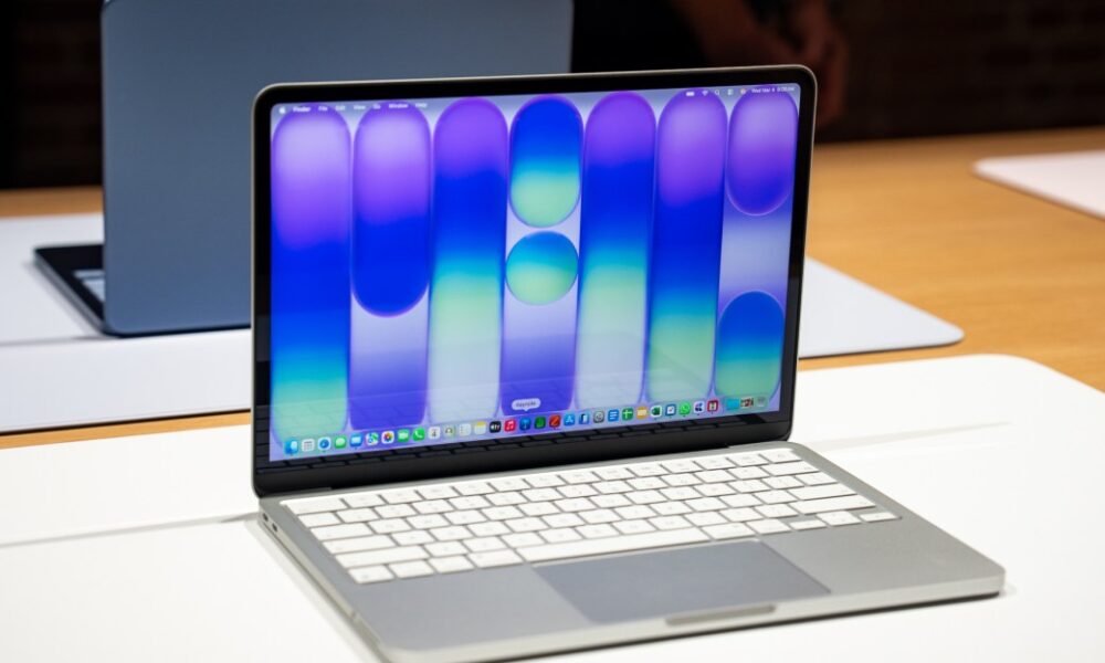 MacBook Neo versus an old MacBook Air: good luck