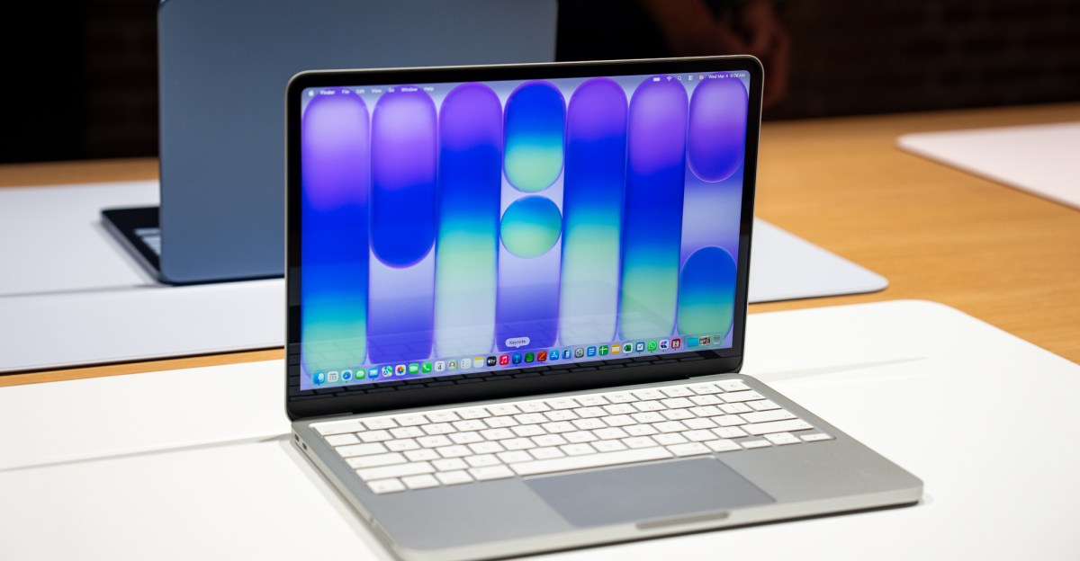 MacBook Neo versus an old MacBook Air: good luck