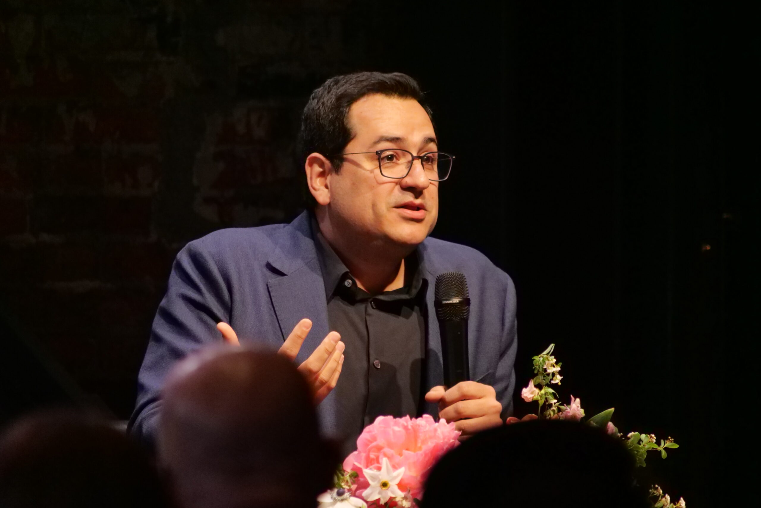 Microsoft hires former Ai2 CEO Ali Farhadi and key researchers for Suleyman’s AI team – GeekWire