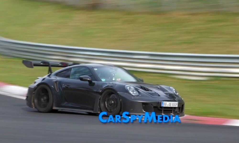 Porsche 911 GT3 RS facelift (992.2) could be revealed in August 2026