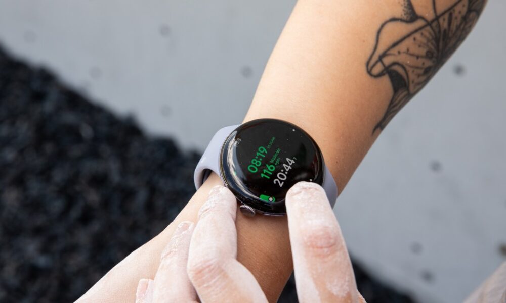 The Pixel Watch now lets you tap to pay without opening the Wallet app