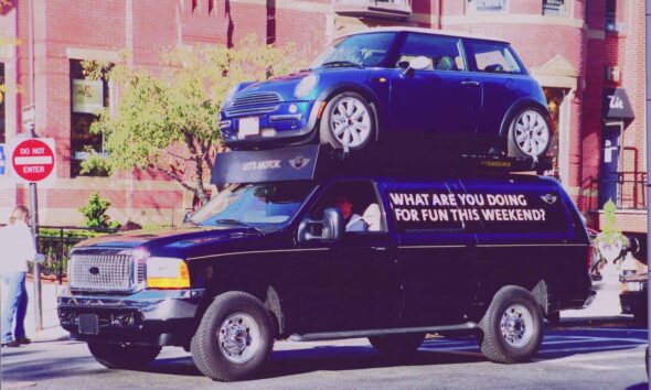 MINI CELEBRATIONS 1 MILLON CARS AMERICA 03