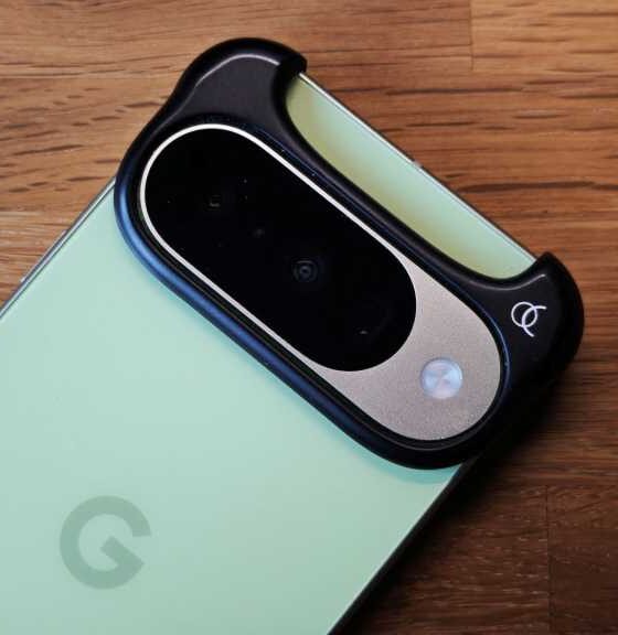 Arc Pulse case review on Pixel 10 7