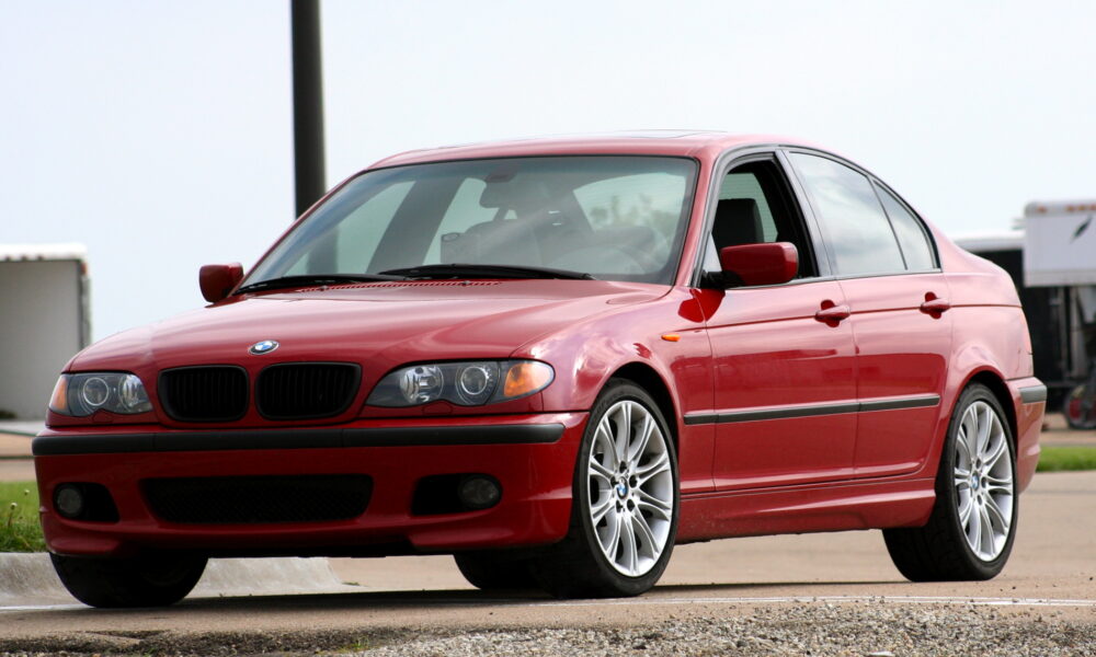 E46 BMW 3 Series ZHP model in red