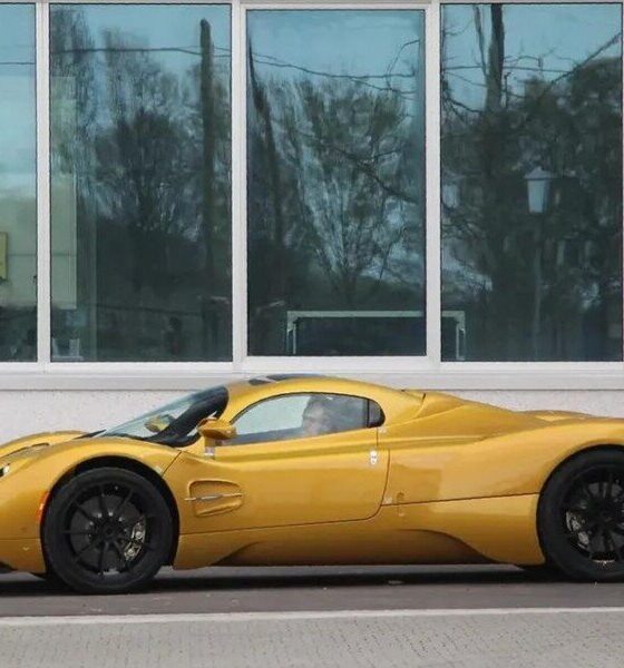 The new one-off Pagani Utopia has Huayra R-style headlights