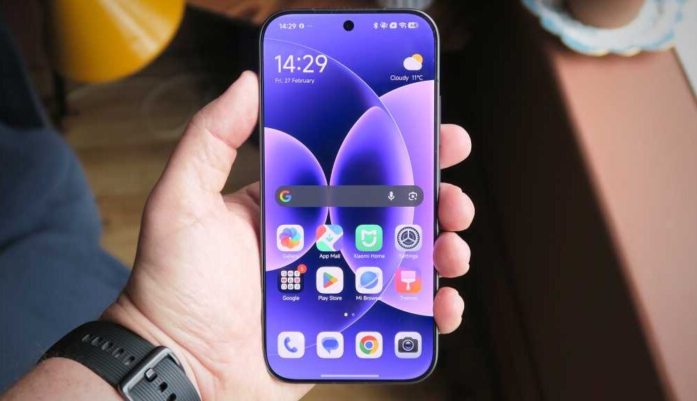 Xiaomi 17 REVIEW front straight