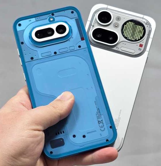 Nothing Phone 4a blue 4a Pro silver back handheld fan