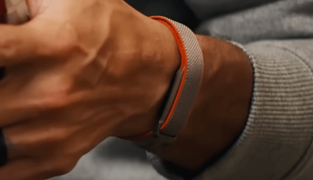 Screenless Fitbit Device