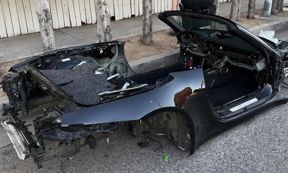Sports car to scrap! Thieves stripped down a Porsche 911 beyond recognition
