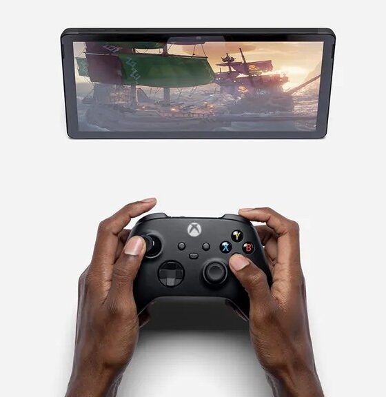 Microsoft says the ‘idea’ of an Xbox mobile store ‘is not dead’