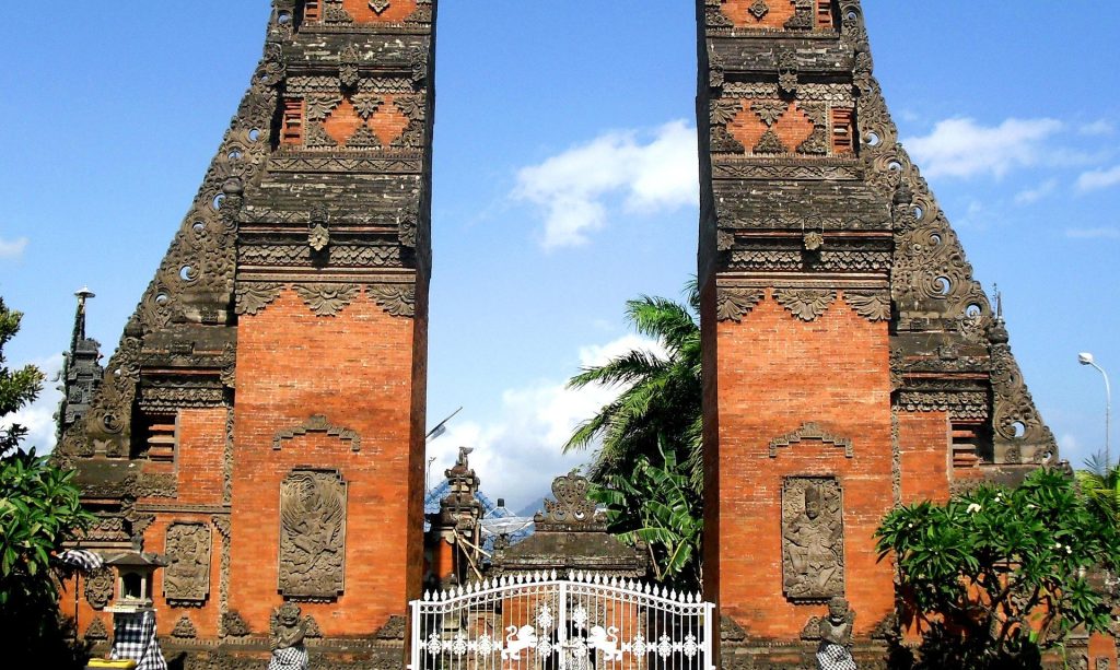 A guide to APIs, MCPs, and MCP Gateways