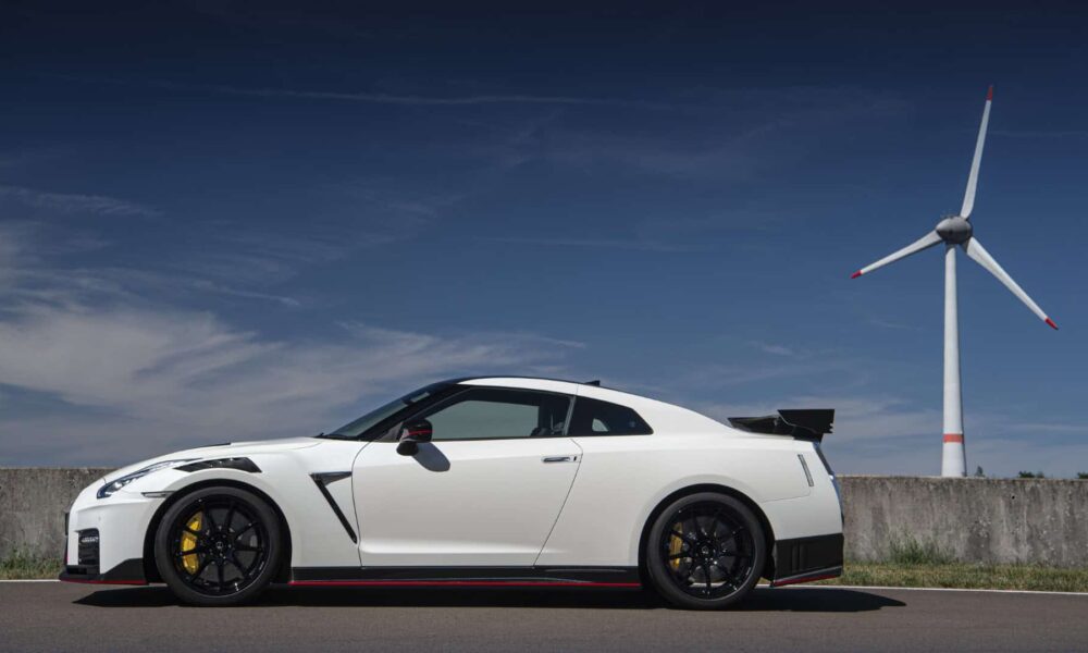 MY21 GT R NISMO GERMANY 38 SOURCE (CUSTOM)