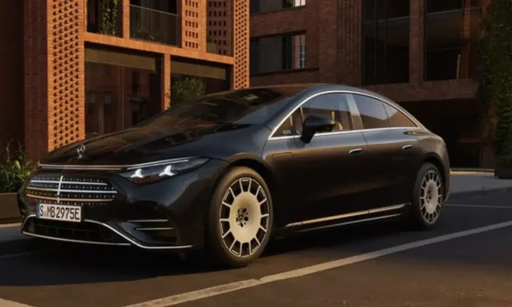 2027 Mercedes-Benz EQS Stealth Refresh Includes 425 Miles of Range, Yoke Steering Options