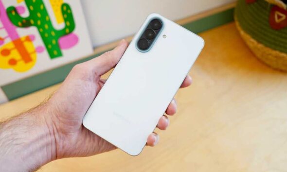 Samsung Galaxy A57 11