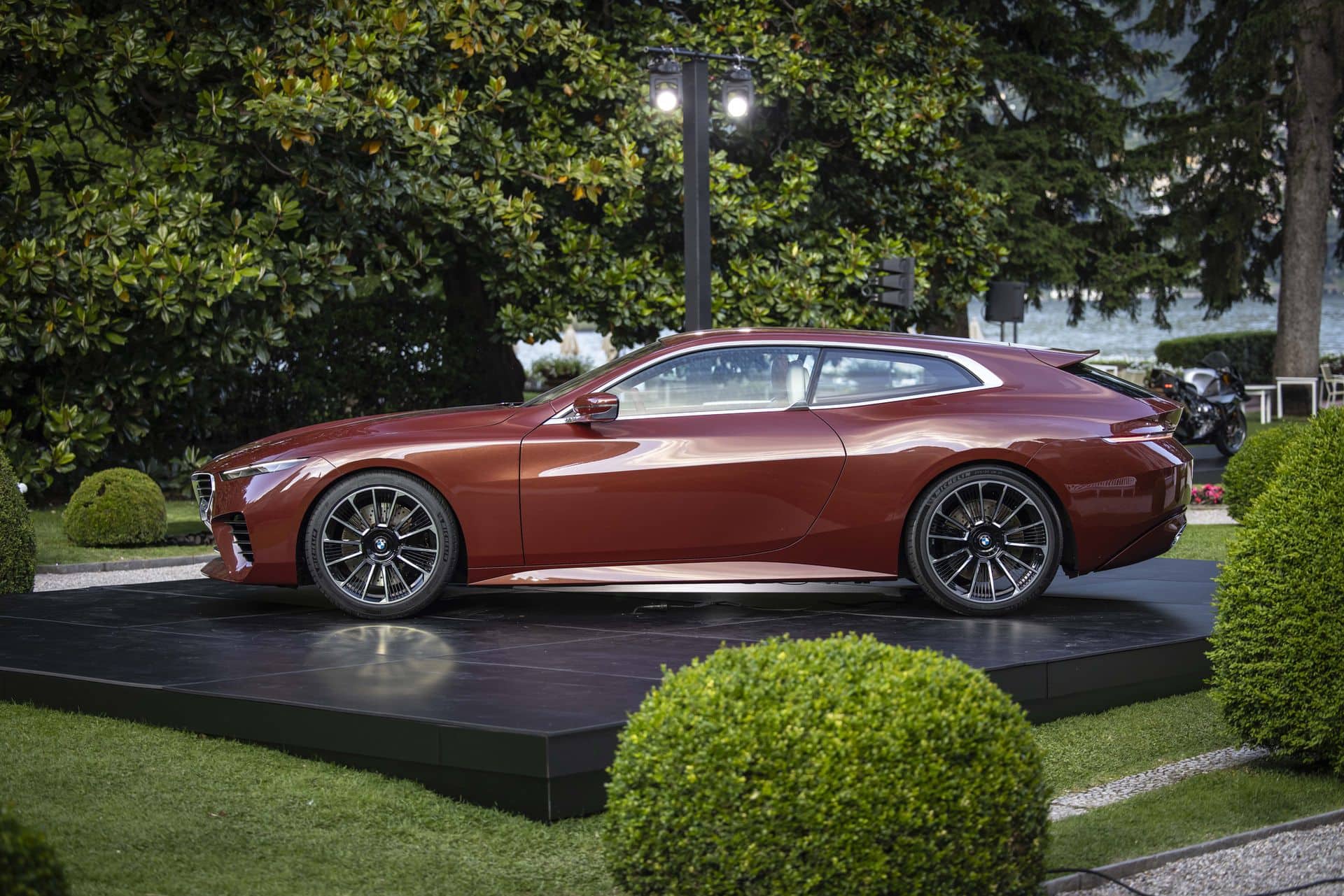 BMW Concept Speedtop at 2025 Villa d’Este – limited-edition shooting brake based on the M8 platform