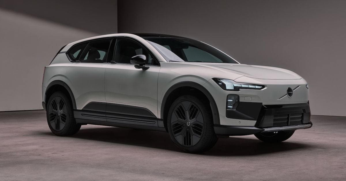 Entry-level Volvo EX60, high-performance P12, Cross Country under evaluation
