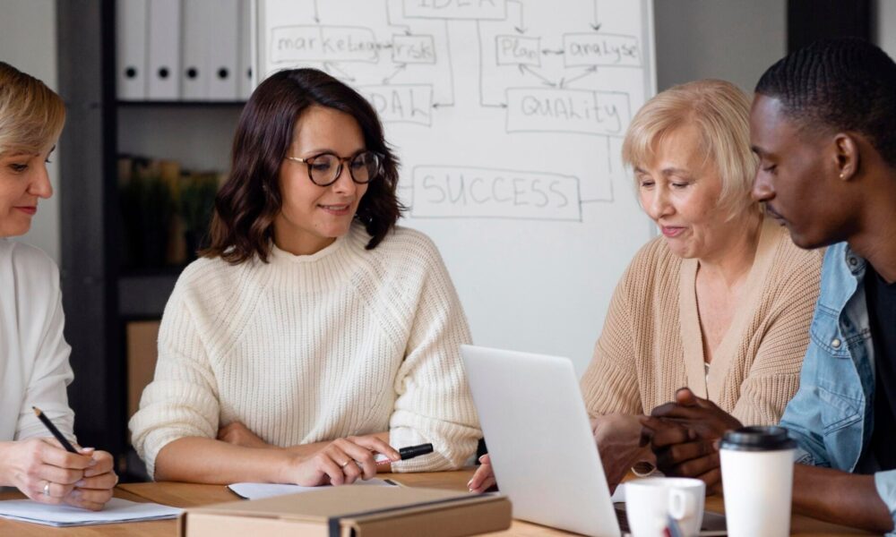 17 Ways to Maintain Team Morale During Difficult Startup Periods