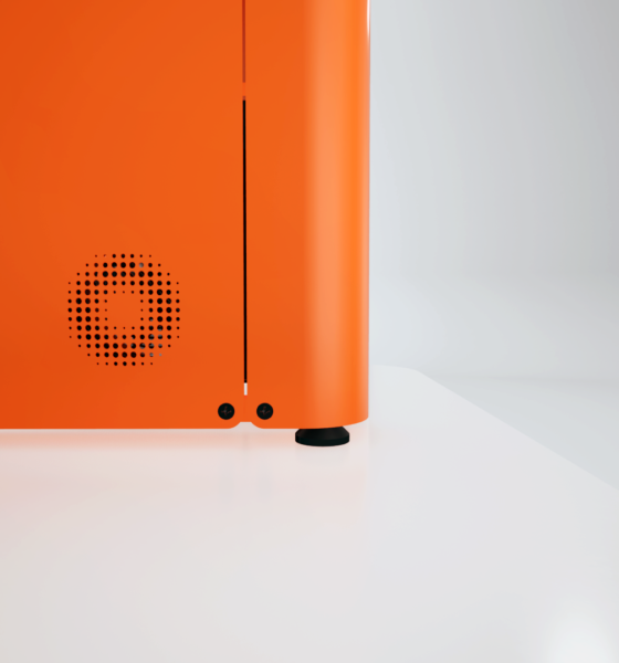 The 3Tracer 2.0 HF is the first in a range of compact, high-field NMR magnets that plug into a standard power socket — no liquid helium needed